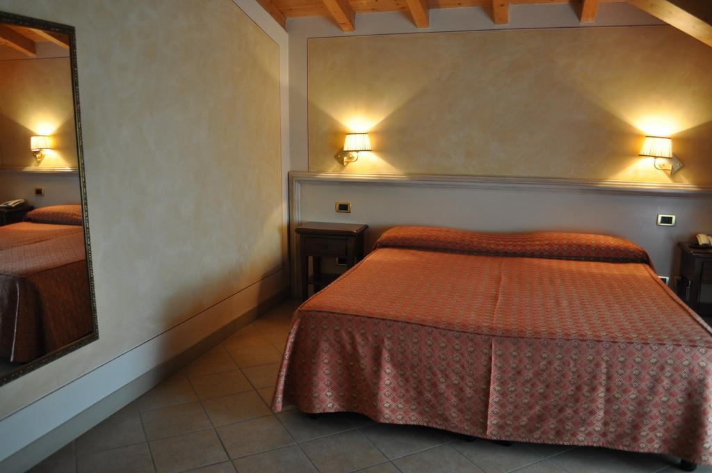 Hotel La Corte Bedizzole 客房 照片